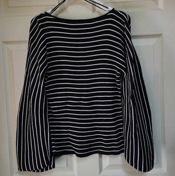 Ann Taylor womens top - Picture 2 of 7